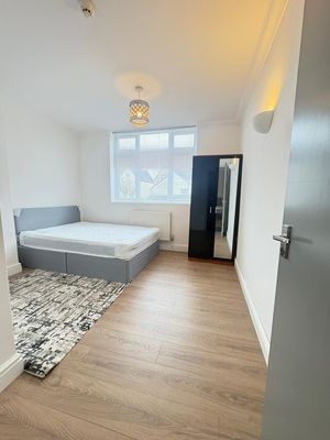 Photo 6- click for photo gallery